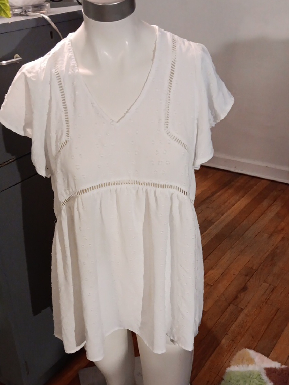 Staccato White V-Neck Short Sleeve Tunic with Eyelet Trim